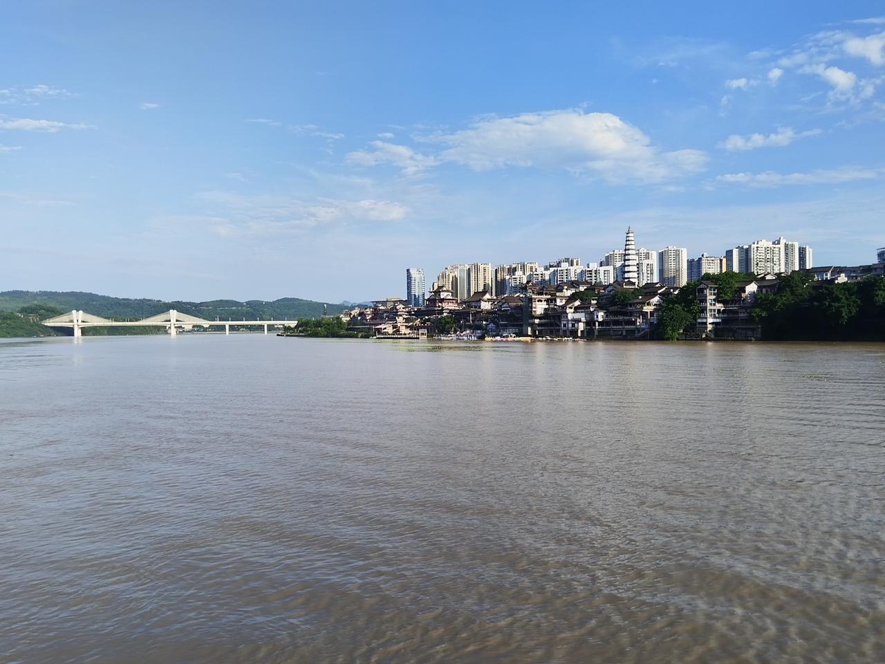 斜阳映江城，山水古合州！