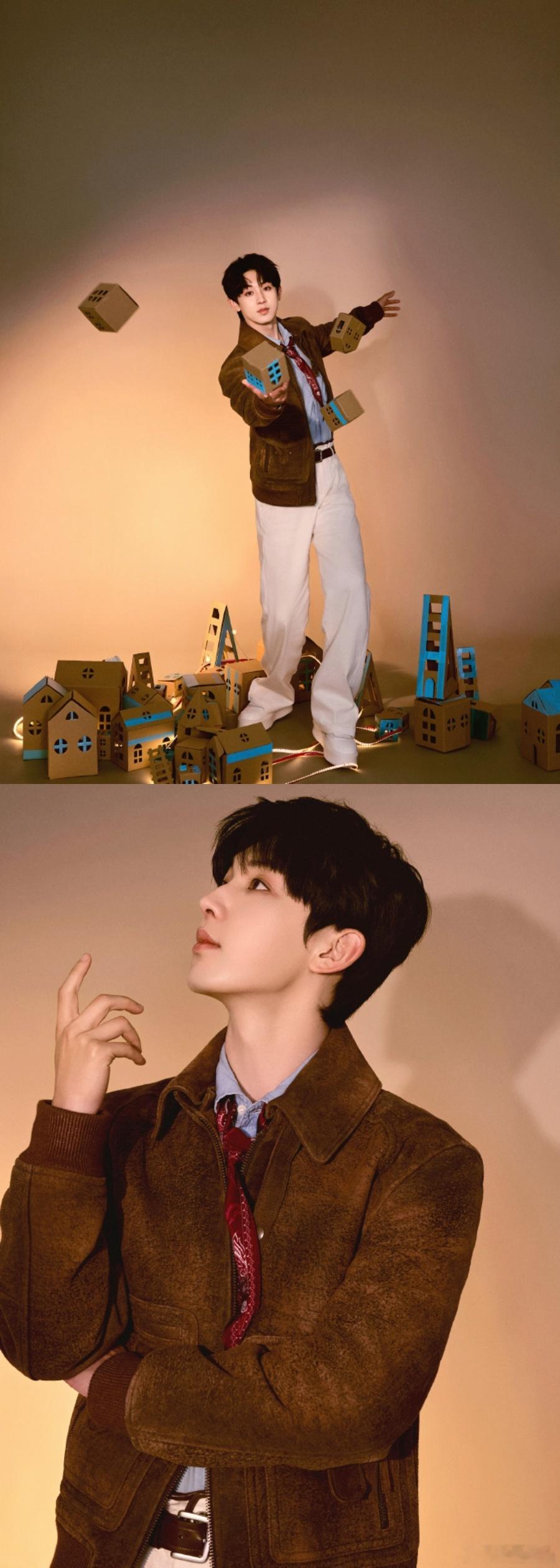 郭俊辰这身皮夹克红领带造型太正了！眼神温和冷静，气质干净可靠，往那一站就是正气本