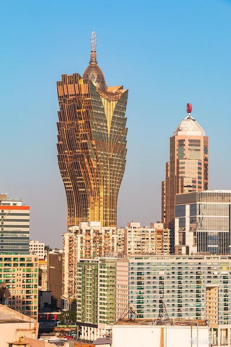 中国最厉害的10个小城市：1、澳门——GDP3338亿；2、昆山——GDP500