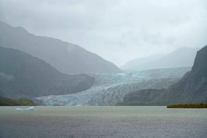 12月7日4时41分，美国阿拉斯加州可不太太平，发生了6.9级地震，震源深度10
