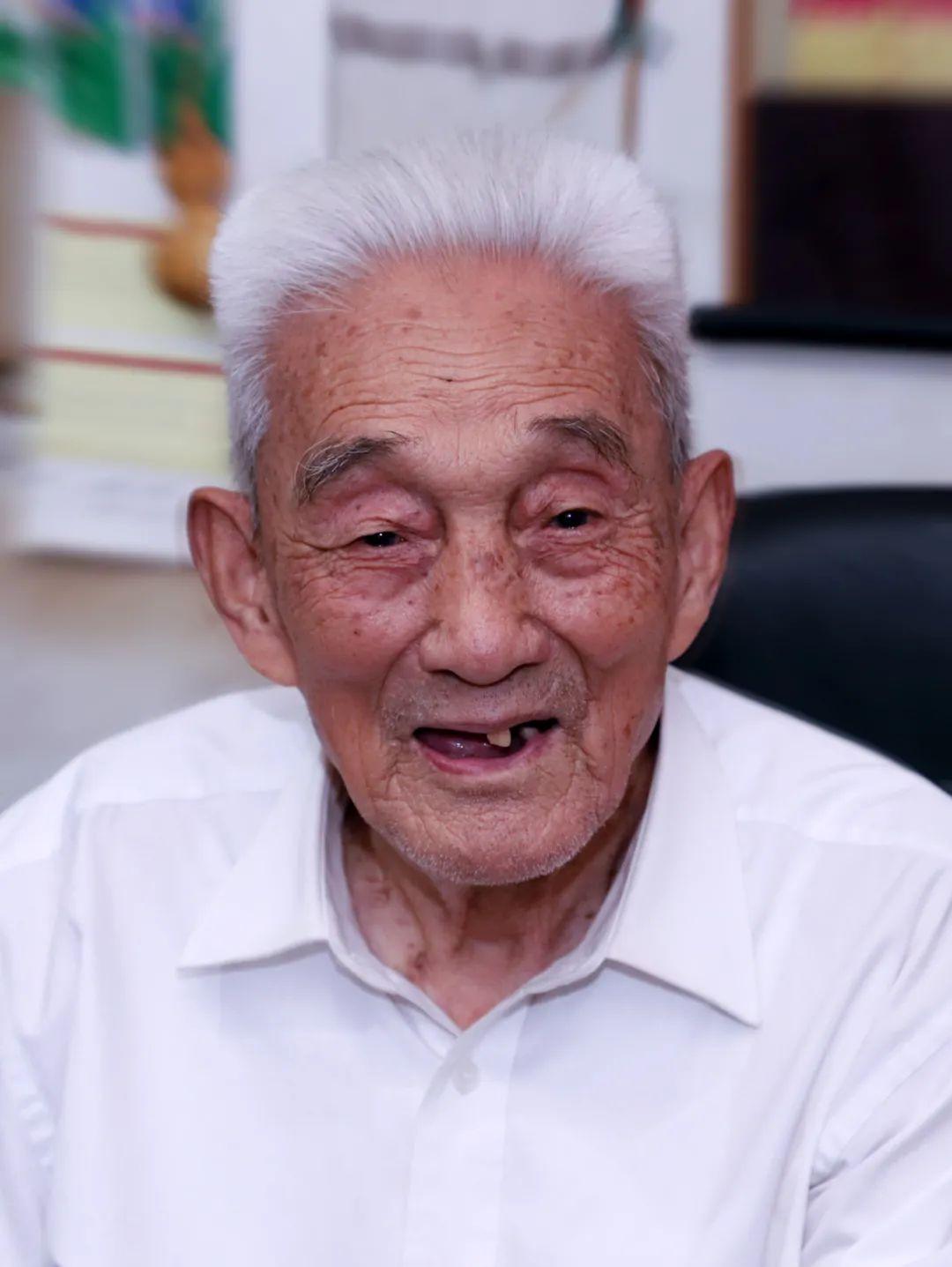 百岁抗美援朝功臣裴印合：一生戎马，深藏功名
 
裴印合（1922年7月-2023