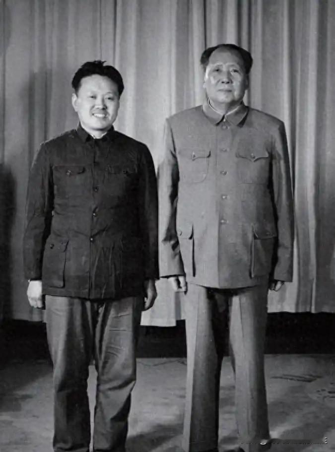 毛主席的御厨程汝明谈及晚年回忆，揭秘伟人最爱的三种家常美食是哪几样？
1960年