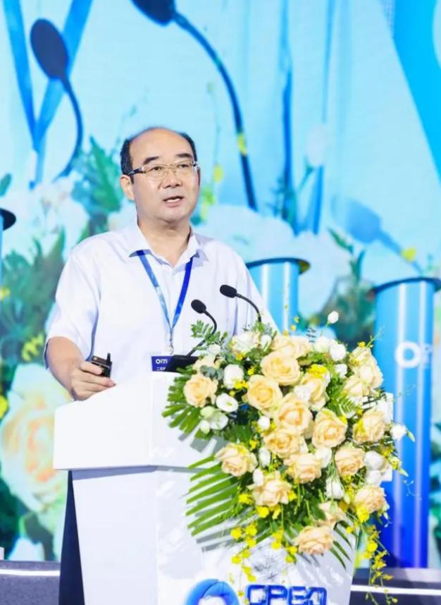 中国人口学会副会长原新称：我国社会养老负担反超养小负担
先说一点，人口老龄化是社