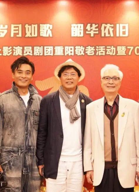 上影演员剧团3位演员，谁最帅？
还是“小老大”、87岁的梁波罗老师最帅。