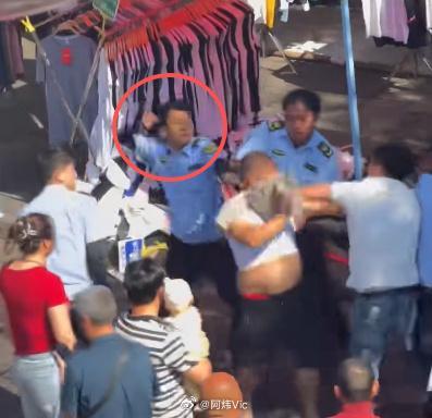 城管与商户肢体冲突双方多人被拘留【大理回应城管与商户肢体冲突：劝导占道经营引发冲