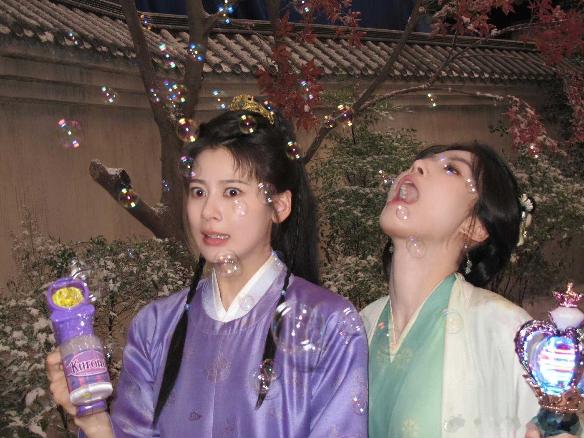 两个小朋友六一快乐！昭昭和噜噜这个萌 