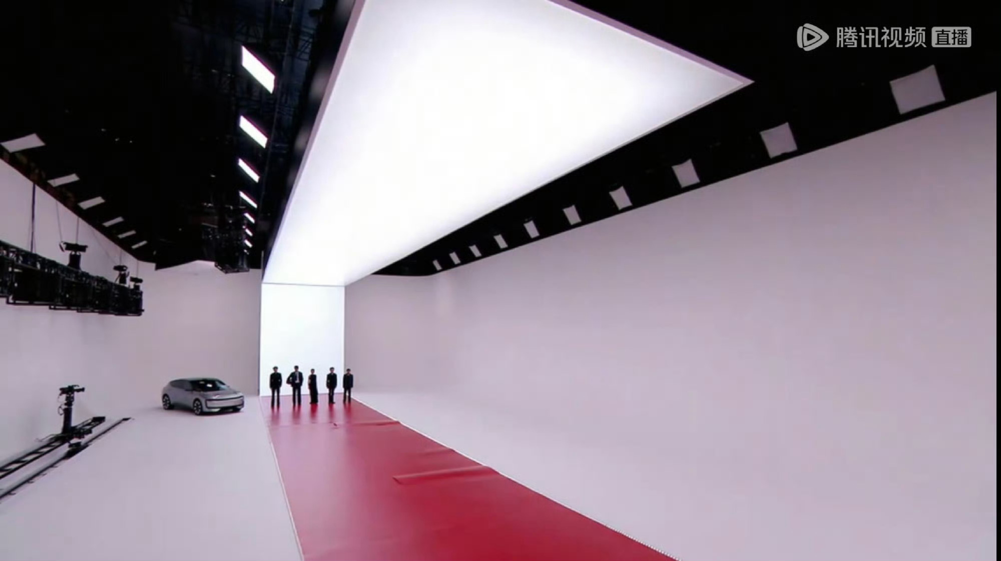 星光大赏红毯 简陋 这些人真的是闲到了！这种地毯一次性的多浪费啊！该省省，该花花