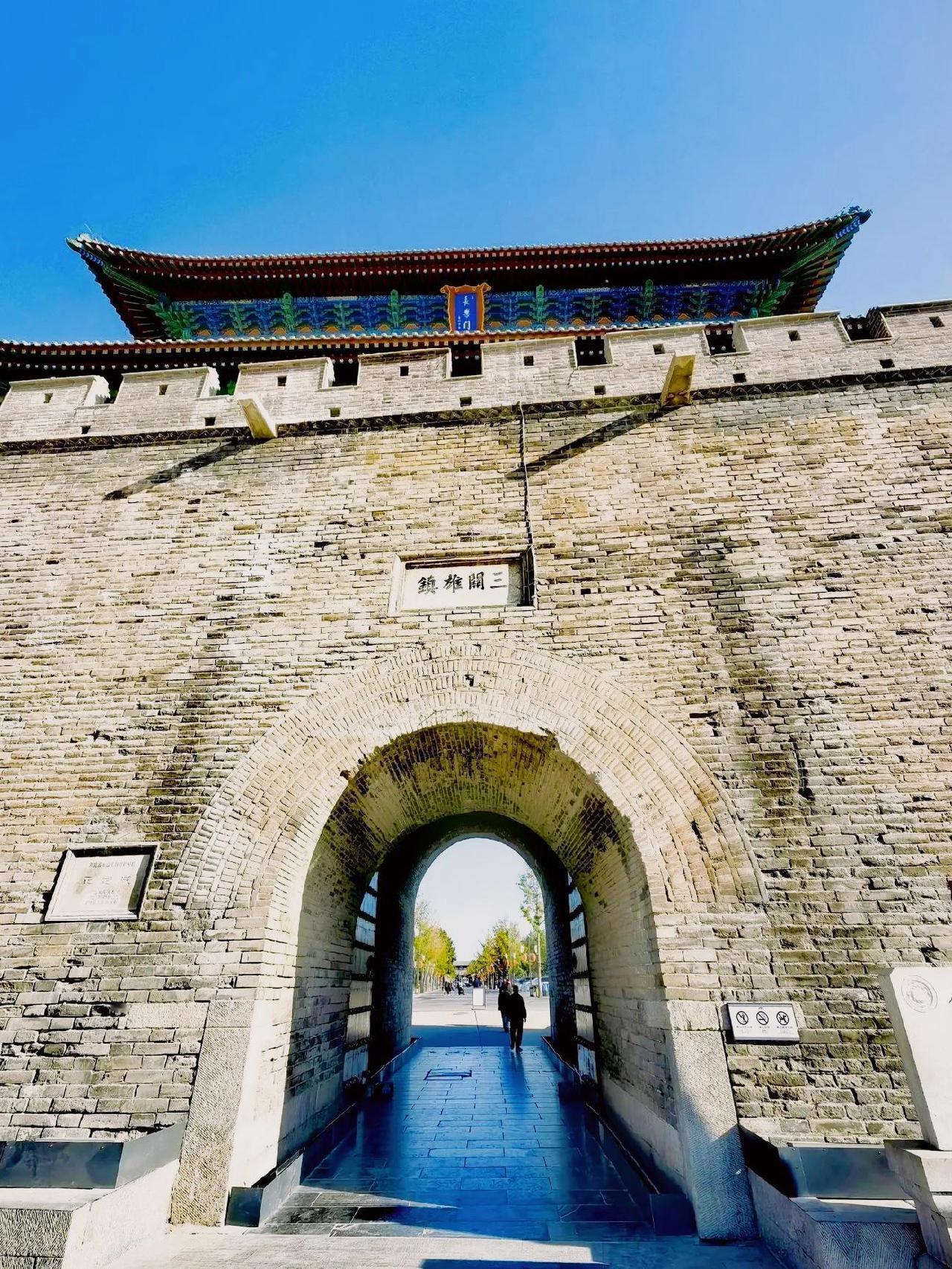 石家庄把鹿泉、栾城、藁城划成区，可离市中心近的正定县却没划，这事儿挺让人琢磨的。