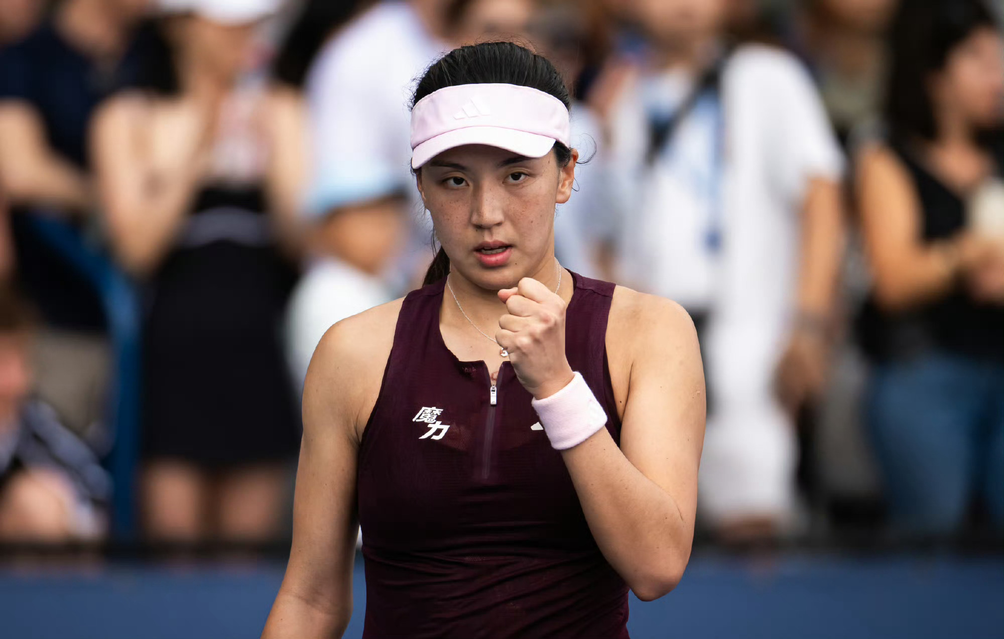 WTA500新加坡站女单首轮焦点赛果√王欣瑜6-1 6-2维基奇[8]即时排名→