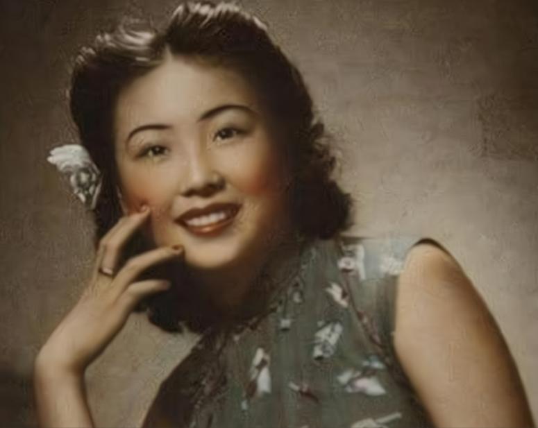 1978年，陕西农民突然发现，同眠共枕30年并生下8个孩子的媳妇，竟是潜伏在大陆