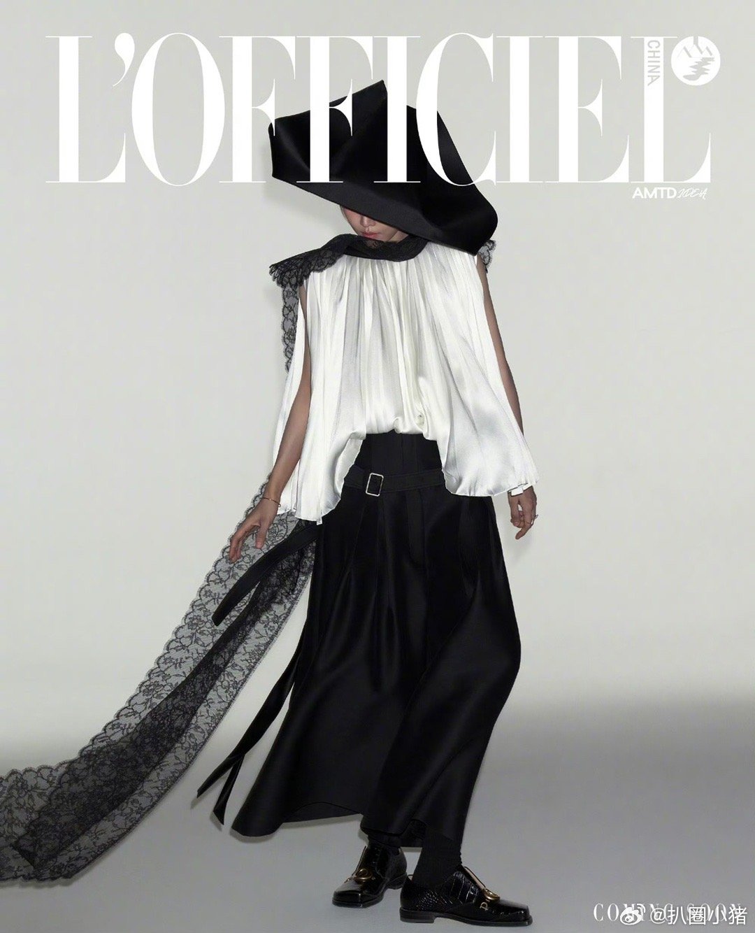 刘雨昕时装三月封面预热，六登时装了！期待时尚女王的开季刊