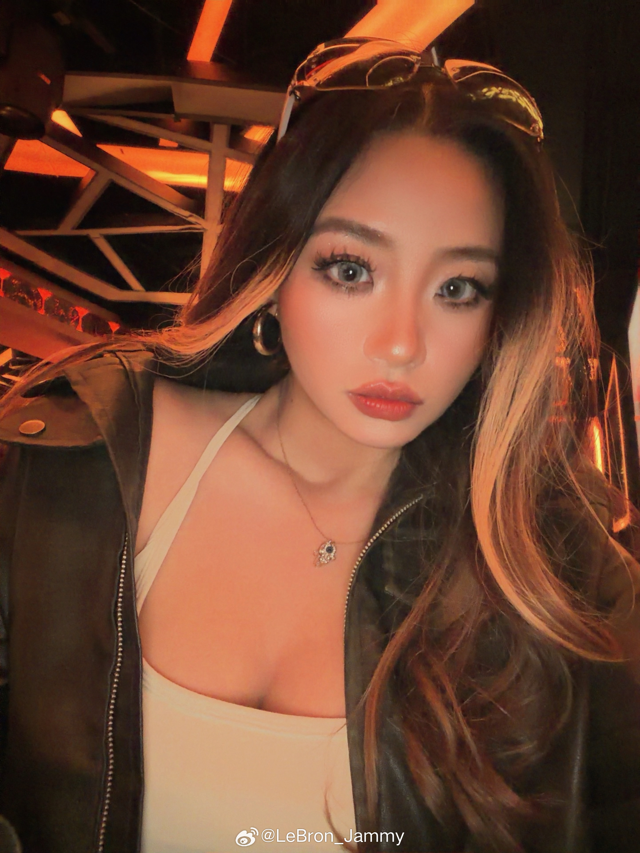 𝓢𝓱𝓮’𝓼  𝓪  𝓶𝓸𝓶𝓮𝓷𝓽 💫 