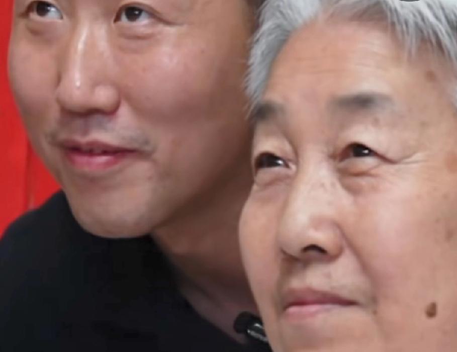 在长达12年的时间里，小宇的母亲愣是没有认出来这不是自己的那个儿子小宇，而是就把