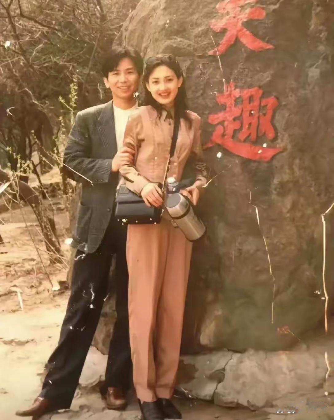 牛莉年轻时候好漂亮。 