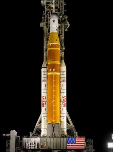 别小看美国！美国重返月球，从来不是纸上谈兵。美国东部时间4月1日，搭载着4名宇航