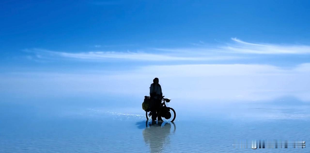 《朝花夕拾》鲁迅

早上的花，我到晚上才拾到。我在花最美的时候，没有体会到它的美