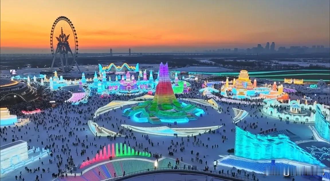 全国寻人！这些人可以免费游玩冰雪大世界啦！

今年的冰雪大世界又推出了一个新活动