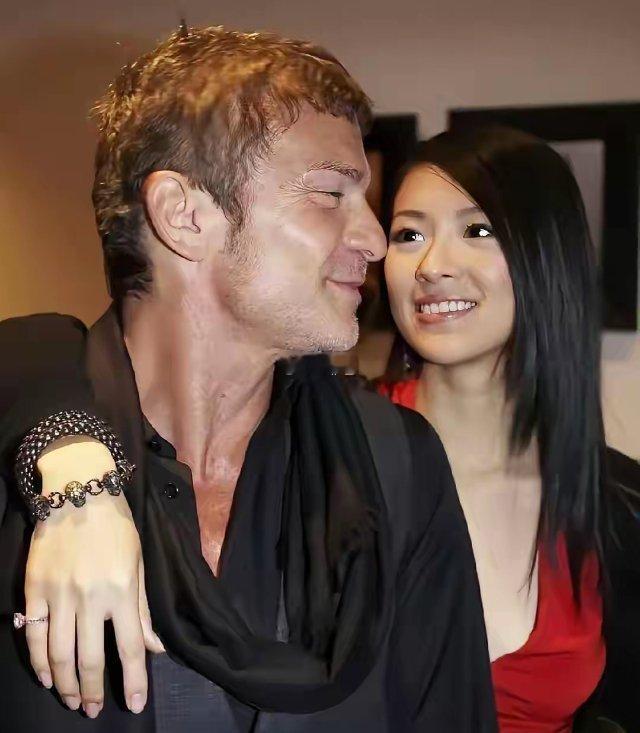章子怡把青春都给了这老头，却没得到想要的婚姻 ​​​