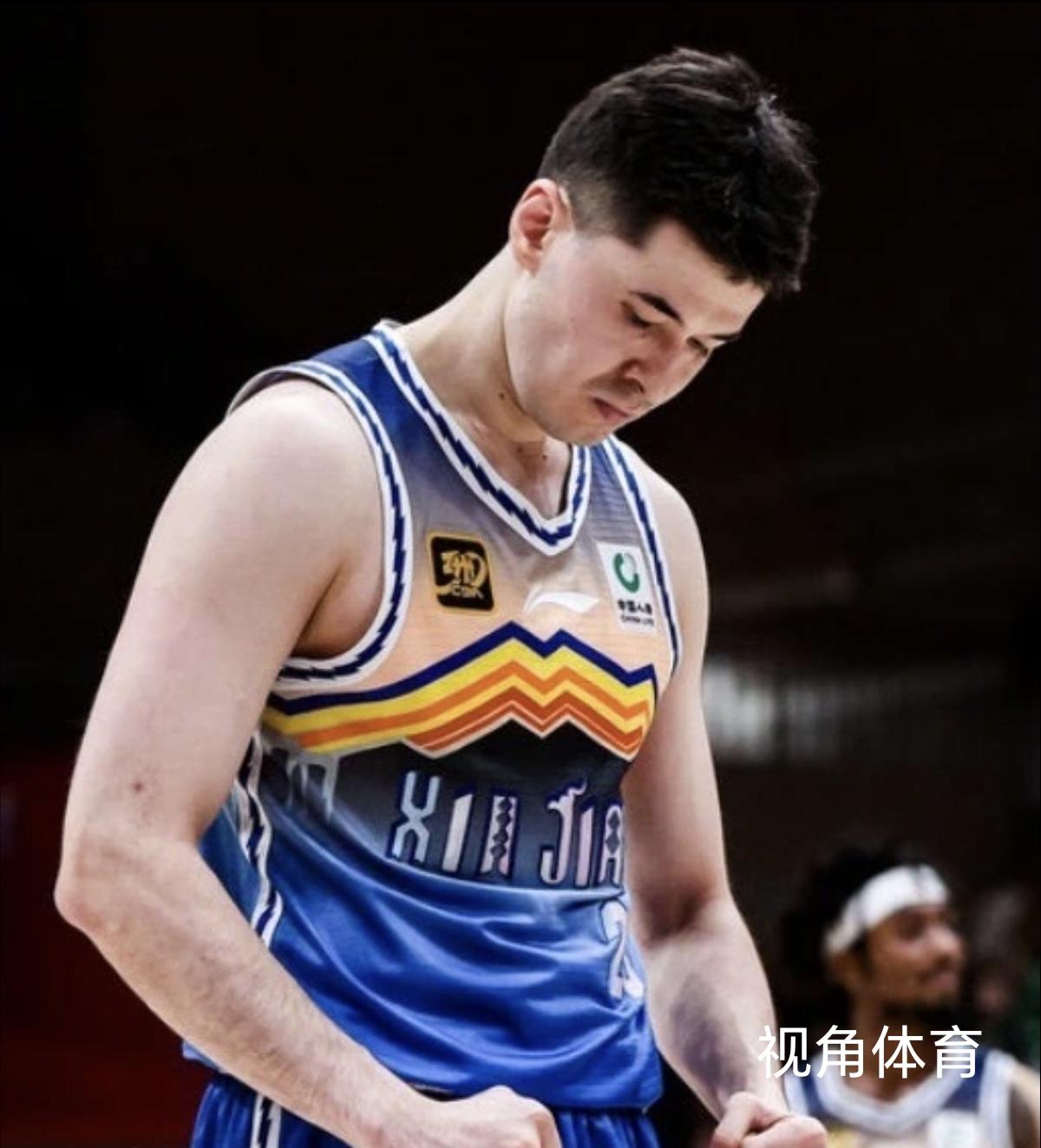 总冠军戒指在手，大伤恢复之后又强势拿下CBA常规赛MVP，球商极高，打球睿智而务