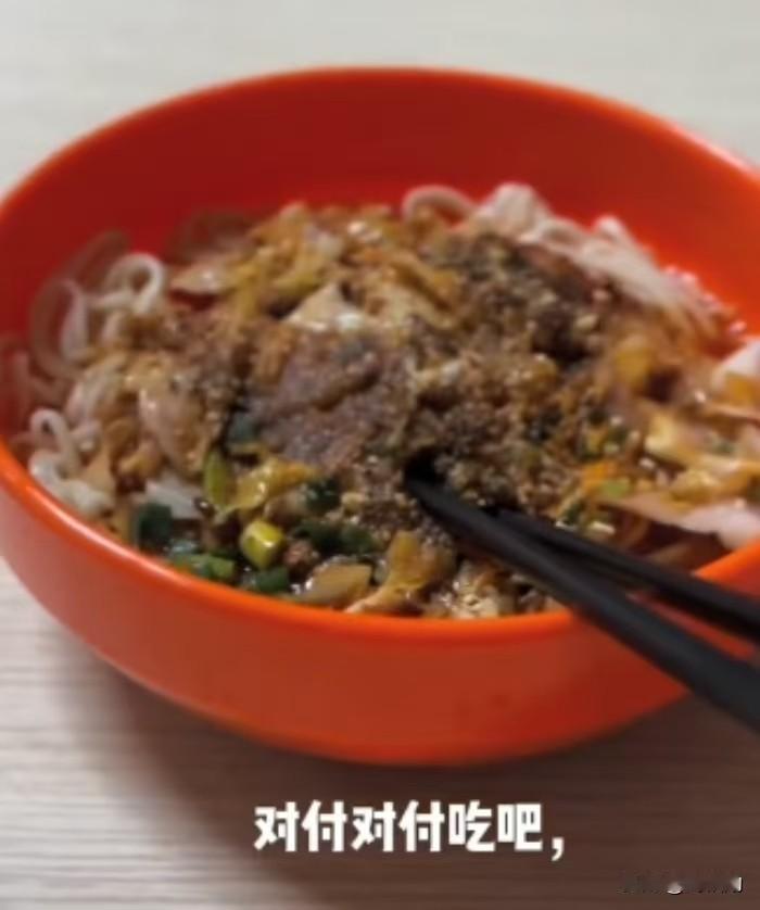 长春的风里，好像都飘着汽油味的叹息。这座被一汽托举起来的城市，正随着汽车销量的跳
