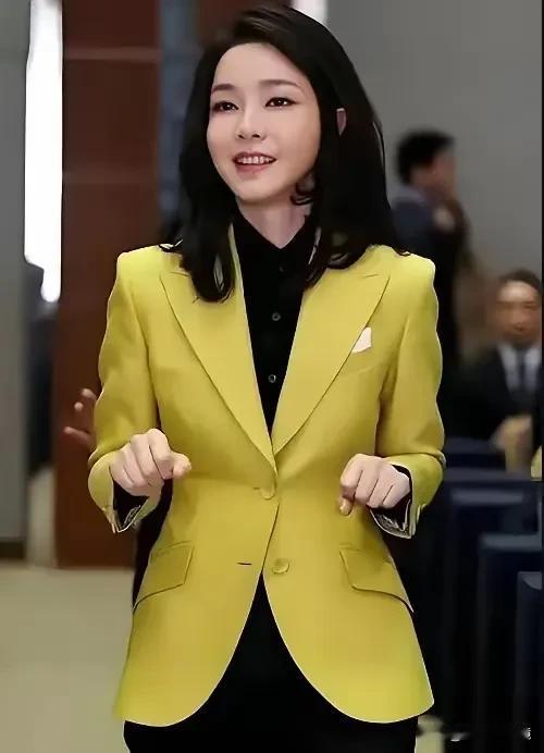 韩国前第一夫人金建希今昔境况的对比，反差太大，让人唏嘘不已。
丈夫尹锡悦在位的时