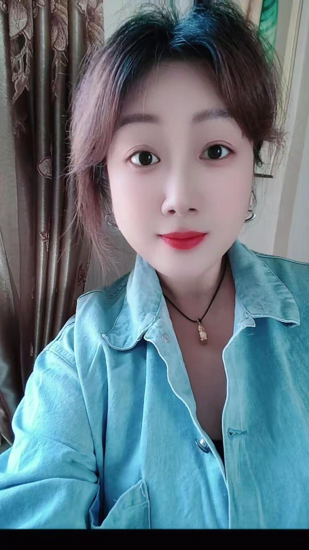 每天都是限量版，努力过好当下，就是对人生最大的敬意。早上好，新的一周