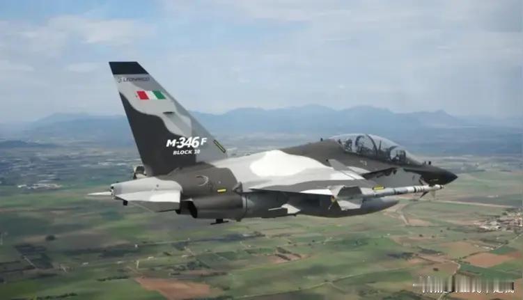 2026年7月21日，英国范堡罗航展现场，印尼国防部与意大利莱奥纳多公司正式签约