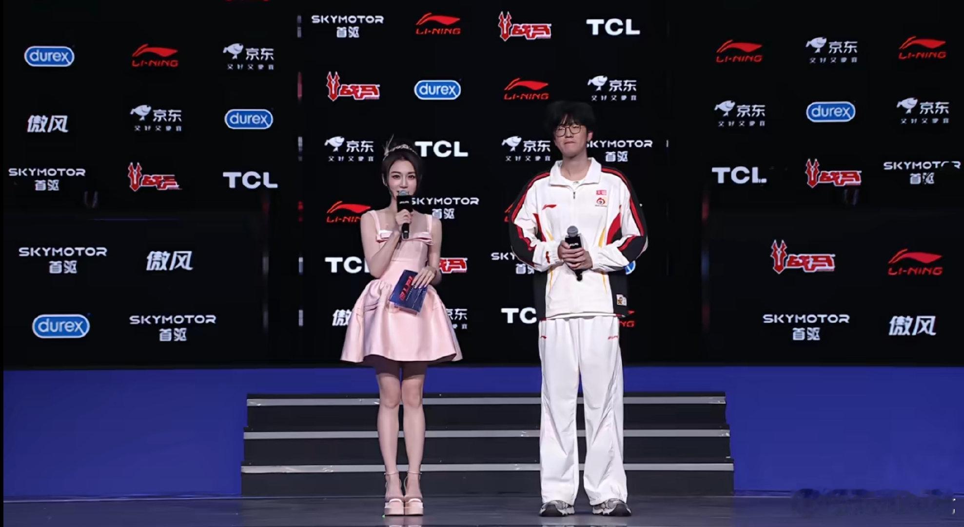 Jiejie：没有什么很大的道理，就三个字，靠感觉WBG复仇JDG WBG拒绝让