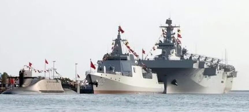 福建舰最激动人心的一刻离我们越来越近，预计包括核潜艇，两栖攻击舰，055大驱，航