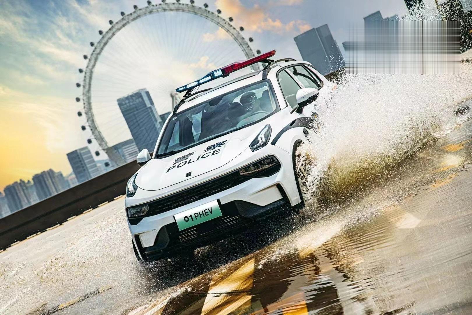 警用#领克01# ，涂装入列济南公安[奥特曼]车型是领克01PHEV #新能源大