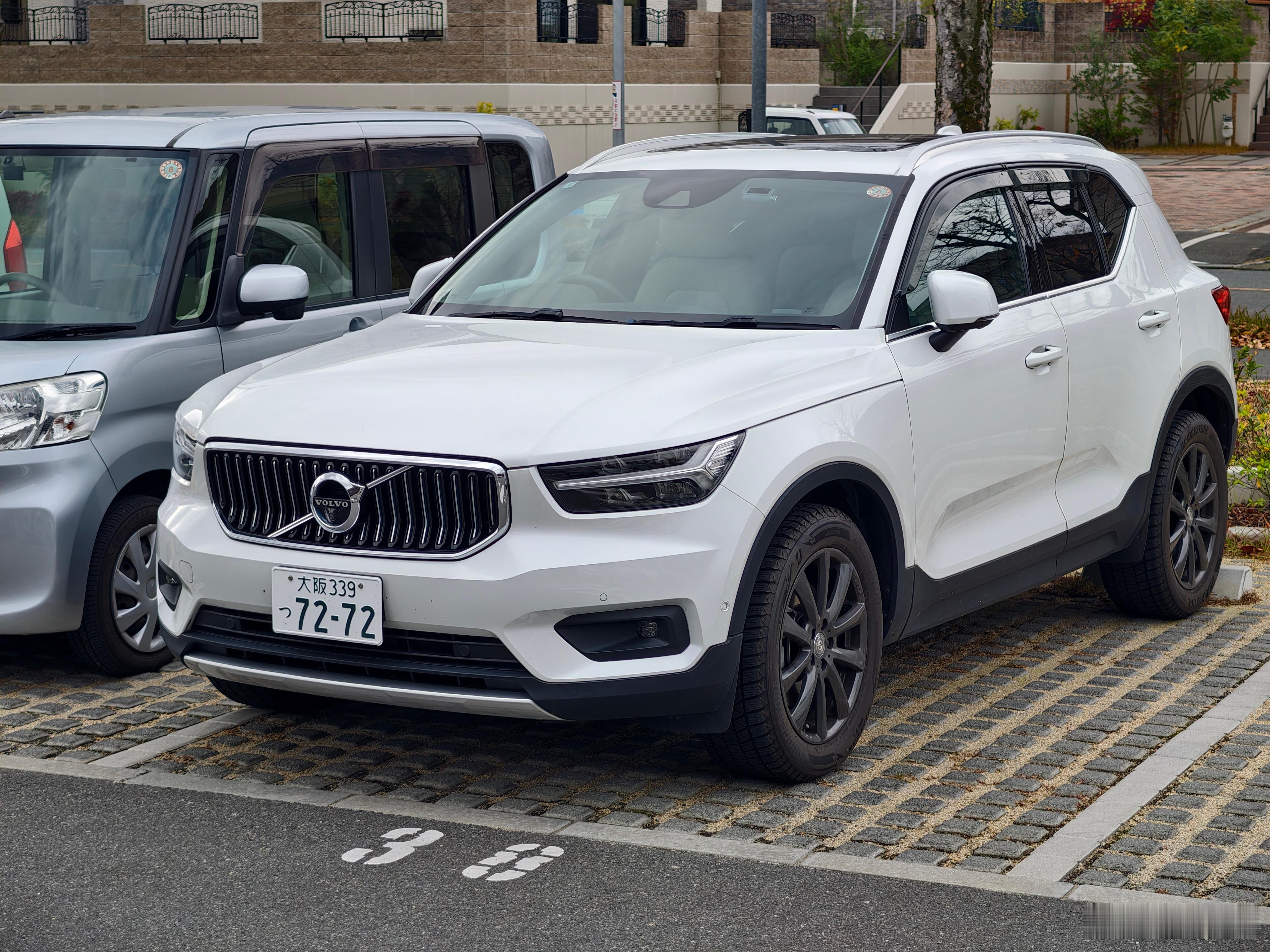 刚到 12 月，大阪街头已经有不少车提前换上雪胎了。虽然大阪府冬季几乎不下雪，全