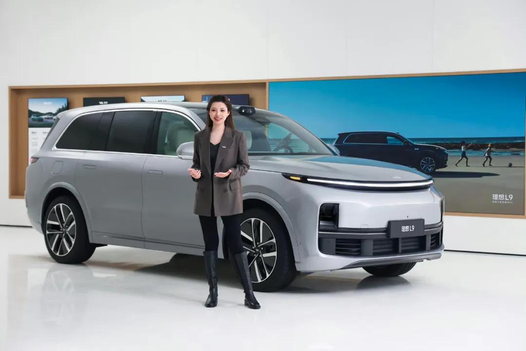 “最美產品經理”宋紫薇，創業AI硬件首款產品曝光