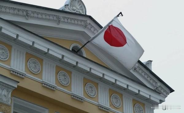 日本将派遣政府代表团前往俄罗斯
 
日本代表团最快可能在5月底访俄。日本经济产业
