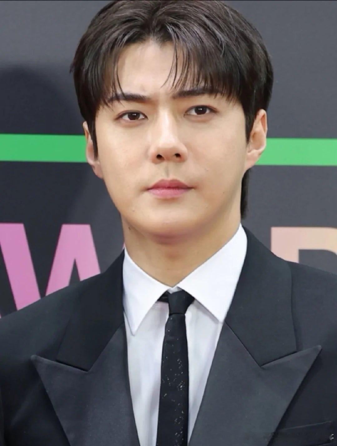 EXO今天红毯生图，现在门面是谁 