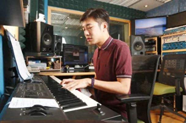 弯区升明日，拆解周深《泪海》演唱细