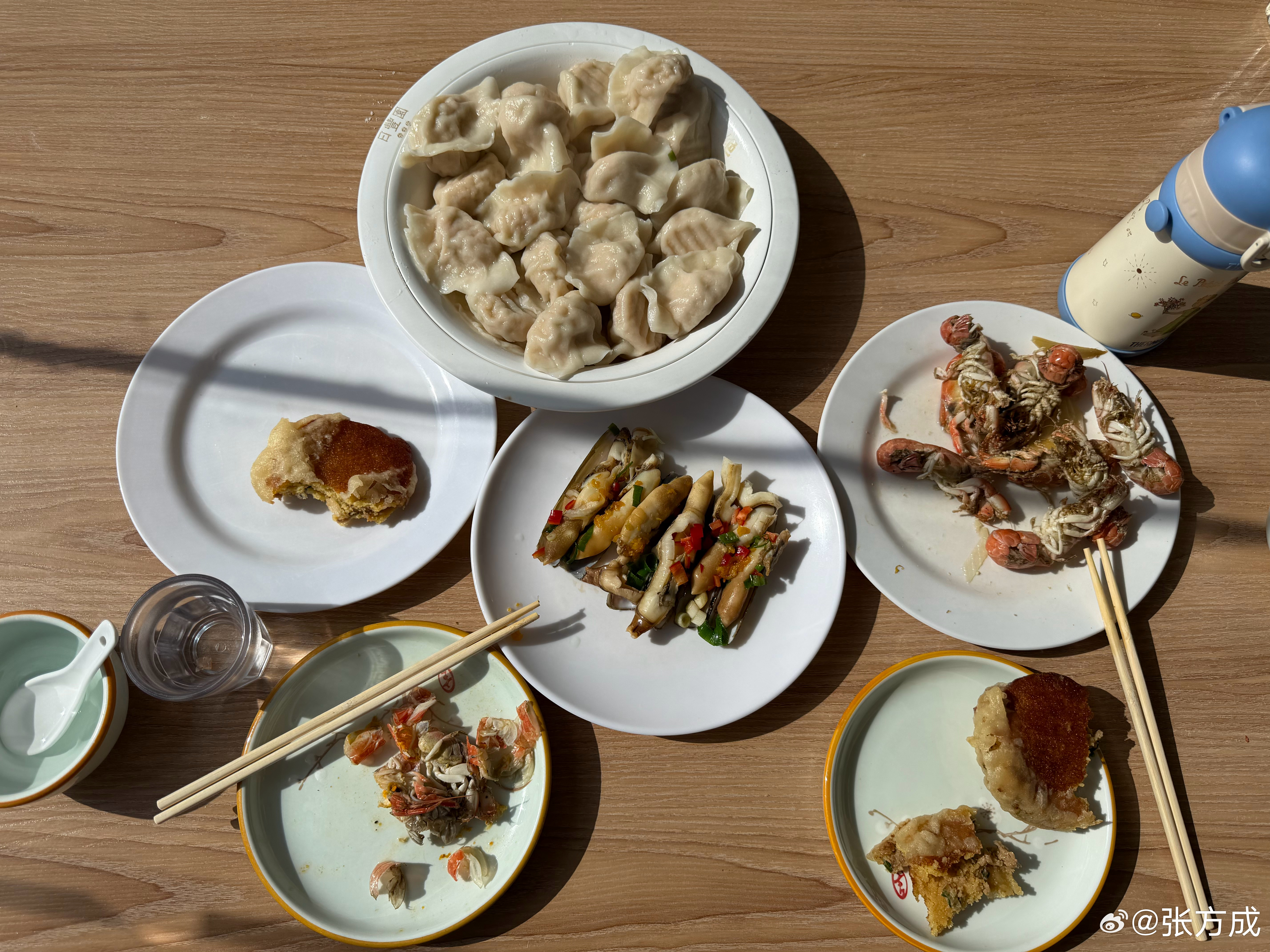 她应该借孩子名义早上10点半去吃海胆饺子…大连人都这么吃饭吗 ​​​