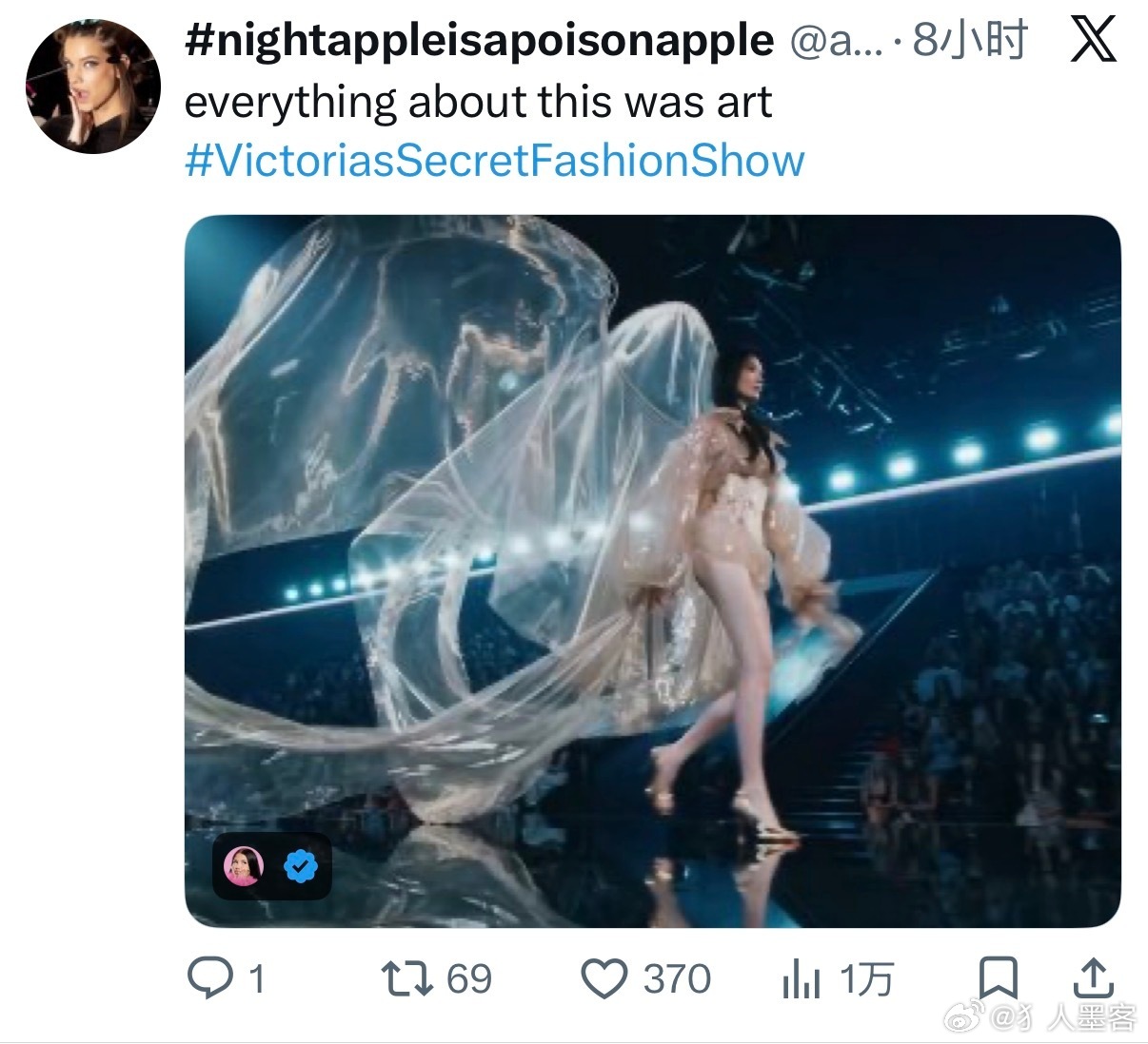 外网称奚梦瑶维秘秀是艺术第二套确实很不错 翅膀功劳很大 当然小明的演绎也非常到位