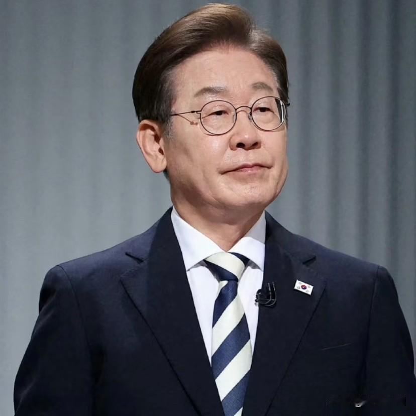 9月29日起，
韩国对中国团体游客开放15天免签，
3人成团就能说走就走，政策直