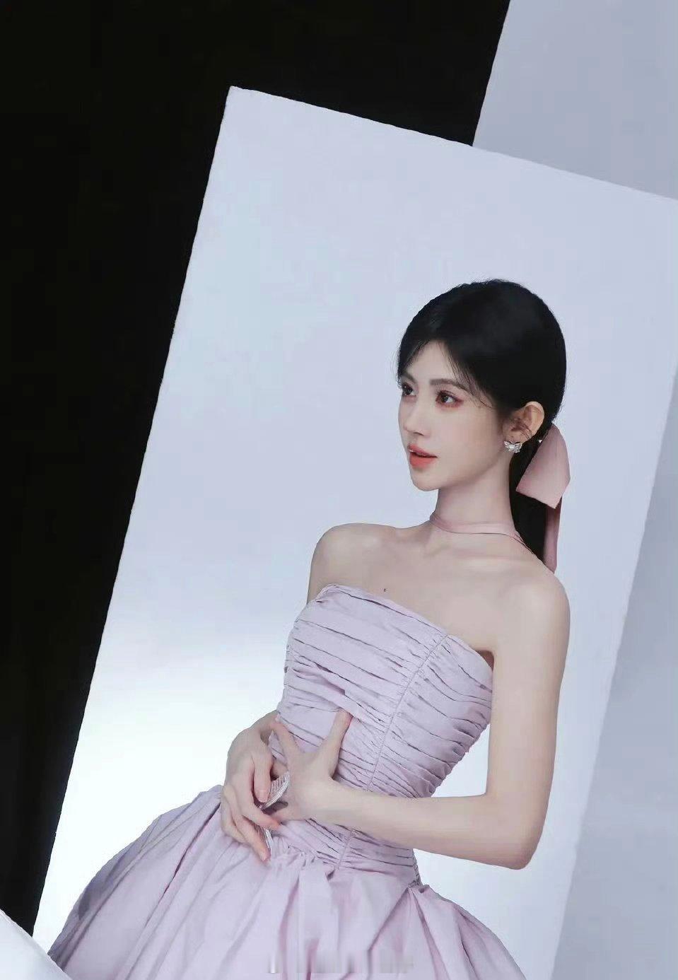 鞠婧祎工作室发了MAC宣传造型图，太漂亮了吧