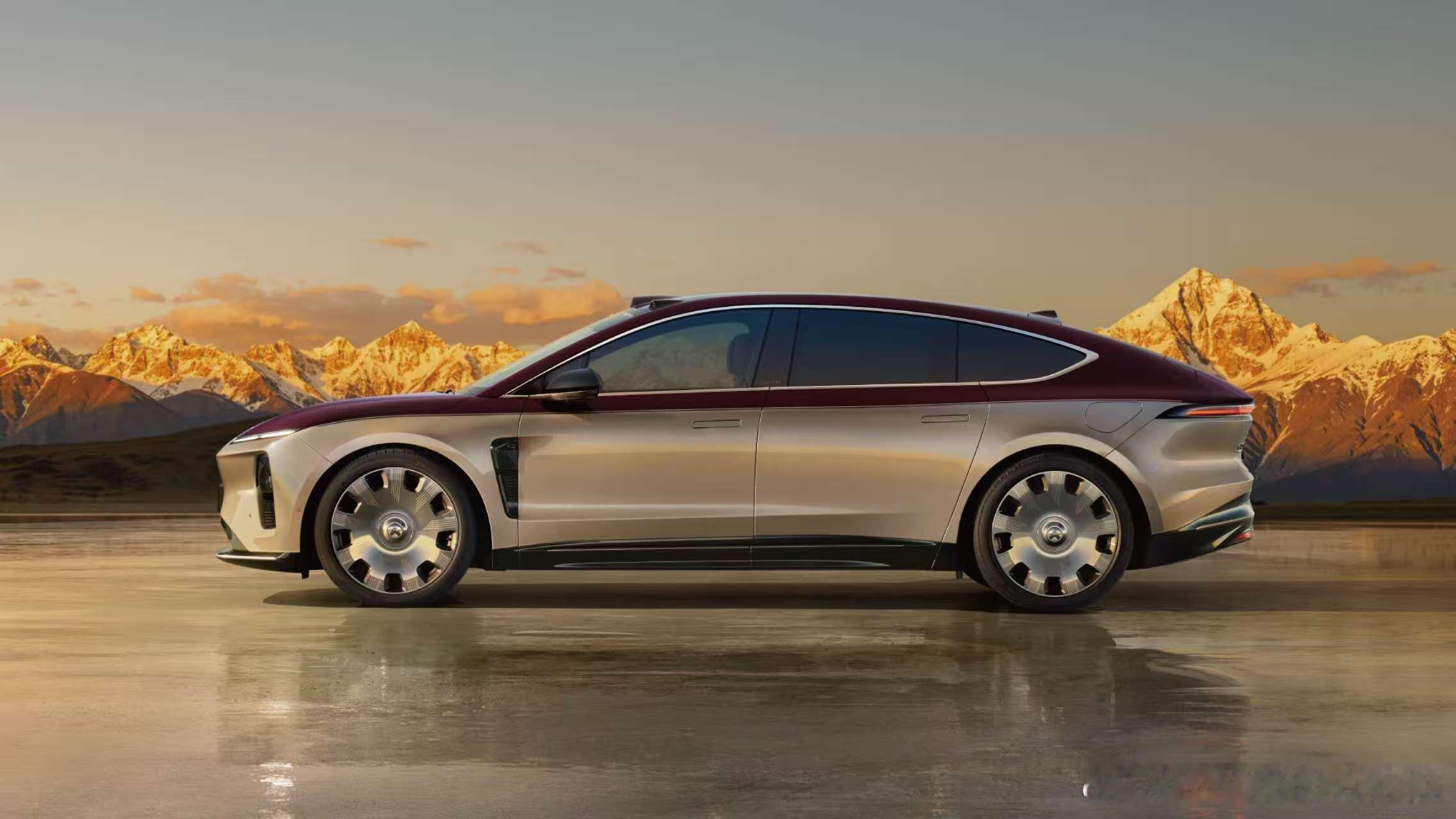 ET9 地平线版本的金红配色来了明天广州车展现场应该就能看到了（我还在家睡午觉呢