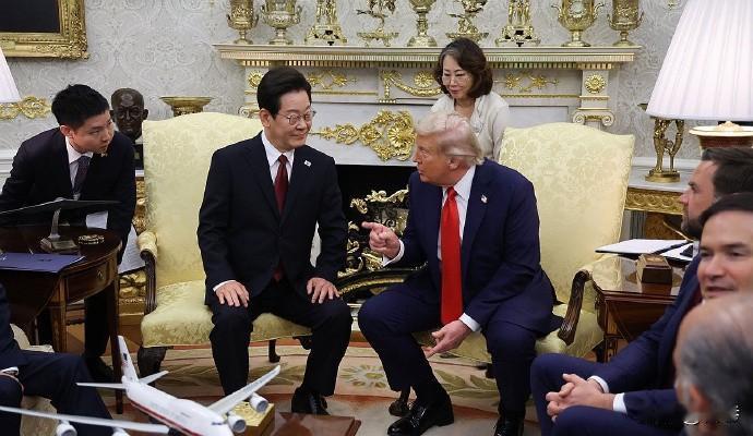 中韩关系修复进展缓慢，这背后有4个原因：

1、李在明把巩固韩美同盟、韩日关系视