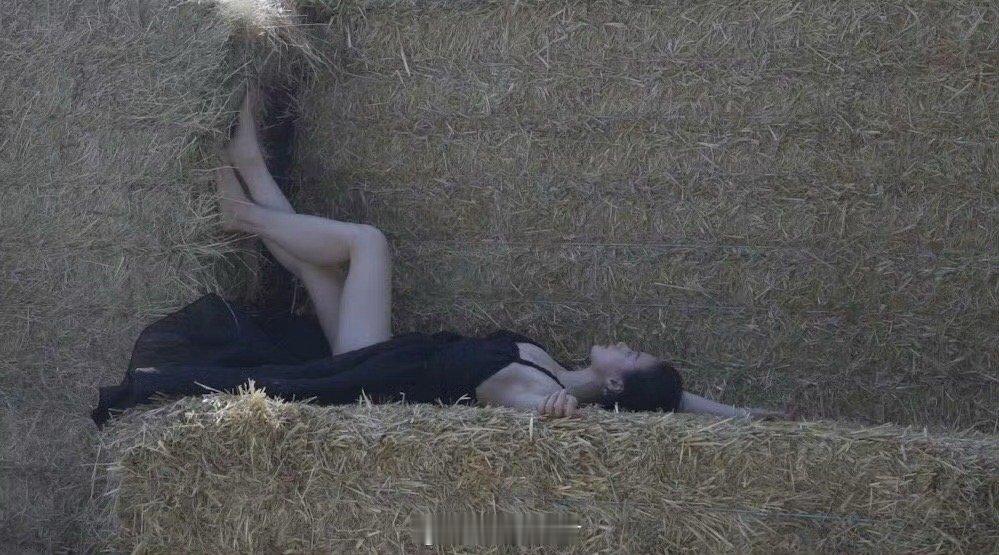 李梦裸足啊啊啊