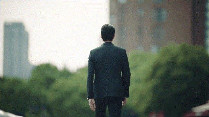 #新浪娱乐[超话]##魏大勋七月全平台涨粉量第一#魏大勋是帅出天际的男人啊！ ​