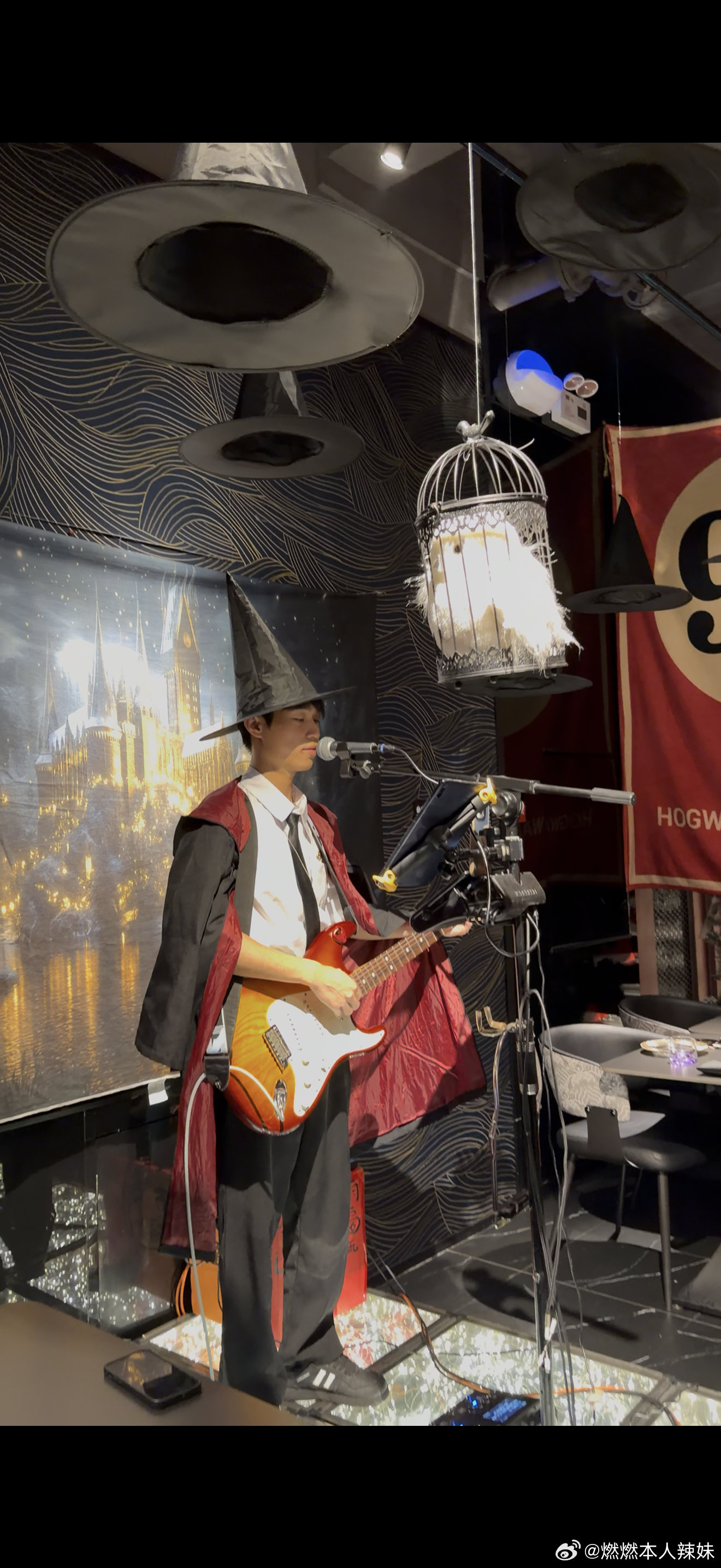 巴伐利亚魔法餐厅 晚上还能化身巫师唱歌三亚竟然还有魔法餐厅🍴，暗黑风格真的爱了