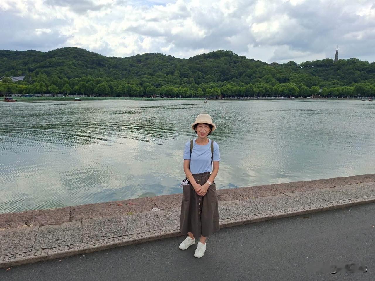柯文哲的夫人陈佩琪女士今天下午14点20分左右再发文提到大陆行，且再次提到南宋抗