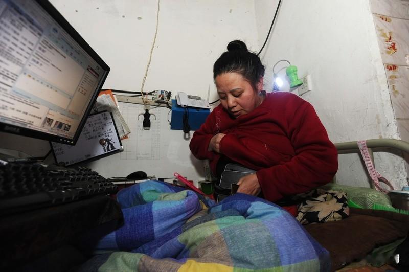 三岁女儿被女友捂死
2025年8月，安徽宿州的尹先生
凌晨五点半上班时还好好的女