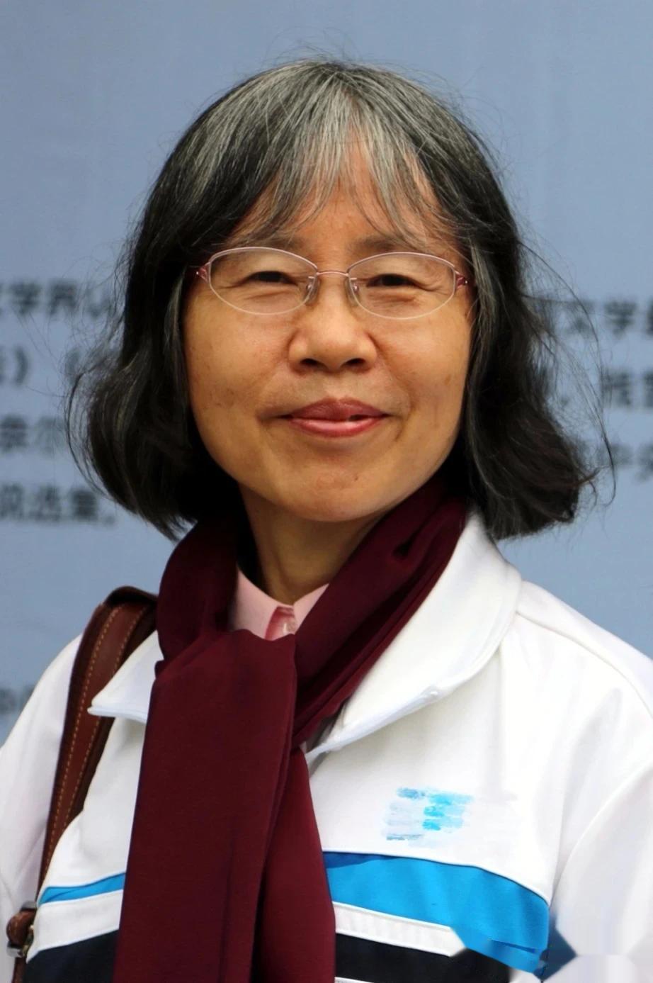 知名女作家残雪说:我搬出北京，定居西双版纳，只是图个安静，不想接触的人，不想接的
