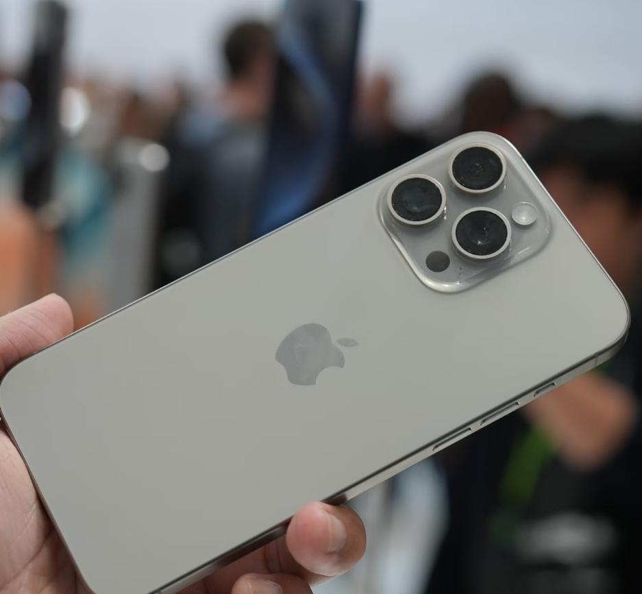 今晚iPhone15系列开启预售，大家买不买？

我目前是手持iPhone 13
