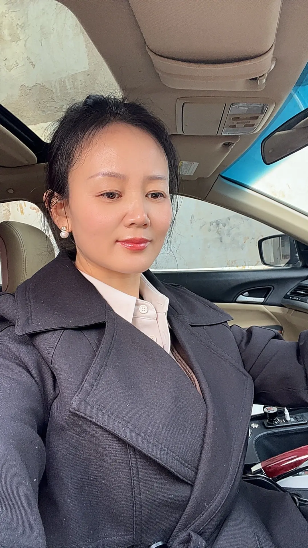金价跌了，油价涨了，不过是生活在提醒你，人生起起落落，有高有低才是常态...