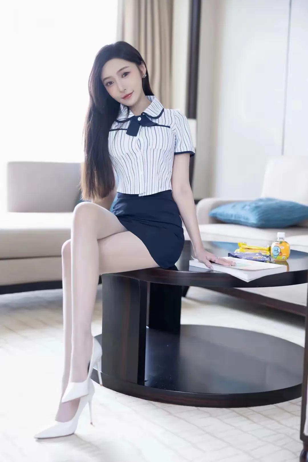 女神瑶瑶，魅力无限